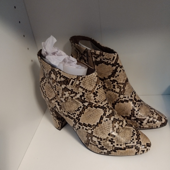 Faux Snakeskin Almond Toe Block Heel Tailored Ankle Bootie - Picture 2 of 7